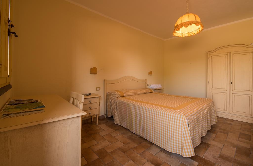 B&B Corte Degli Struzzi Pescia Romana Kültér fotó